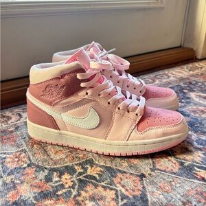 Nike Air Jordan 1 Mid in Digital Pink, size 7